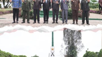 Peringati Hari Kebangkitan Nasional ke-118 Pemkab Karo Gelar Upacara Ziarah dan Tabur Bunga di Makam Pahlawan 