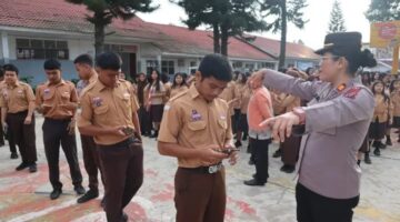 Cegah Tawuran dan Balap Liar, Polres Karo Razia HP dan Barang Bawaan Siswa SMA/SMK