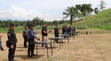 Membidik Juara, Lomba Menembak Perkuat Sinergi di Hari Bhayangkara ke-80
