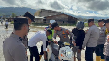 Polres Gayo Lues Bergerak Cepat Layani Warga Usai Banjir dan Putusnya Jembatan Aih Bobo