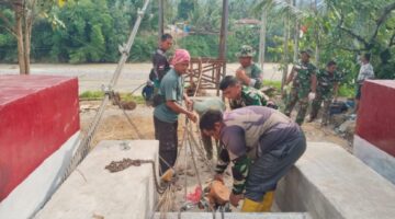 Babinsa Kodim 0108/Agara Kebut Pemasangan Sling Jembatan Gantung Perintis, Akses Dua Desa di Ketambe Segera Terhubung