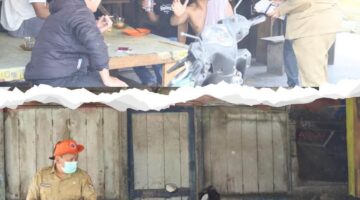 PEMKAB KARO GERAK CEPAT BAGIKAN MASKER UNTUK MASYARAKAT TERDAMPAK ABU VULKANIK GUNUNG SINABUNG DI 4 KECAMATAN