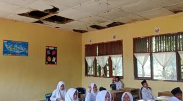 Atap Bocor, Ruang Kelas MTsN 2 Aceh Tenggara Butuh Perhatian Pemerintah