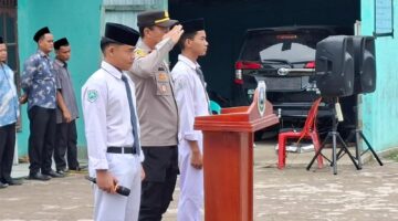 Kapolsek Bambel Jadi Irup di Pesantren Darul Iman, Tekankan Disiplin dan Kesadaran Hukum Pelajar