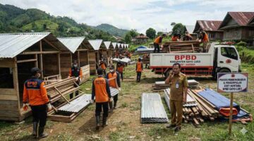 Material Bekas Huntara di Gayo Lues Mulai Dikumpulkan dan Diamankan di Gudang